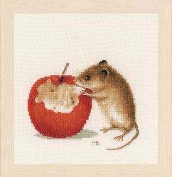 PN-0175633 Набор для вышивания LANARTE "Little mouse"