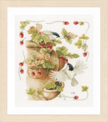 PN-0168599 Набор для вышивания LANARTE "Strawberries & Birds"